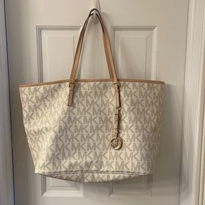 Michael Kors bag like new